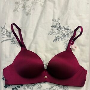 Victoria’s Secret -  Smooth Wireless Push-Up Bra 34B